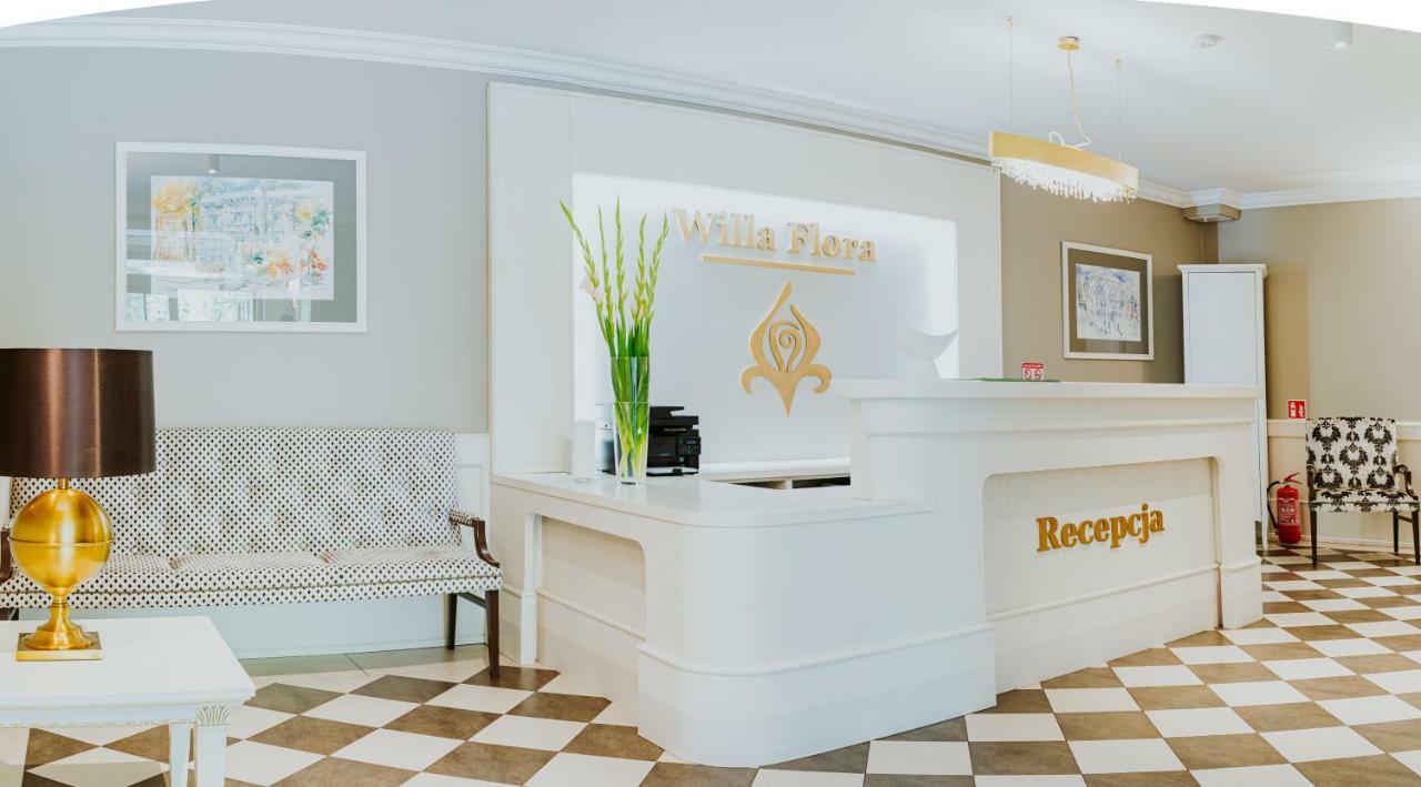 شتشيتسين Hotel Willa Flora المظهر الخارجي الصورة